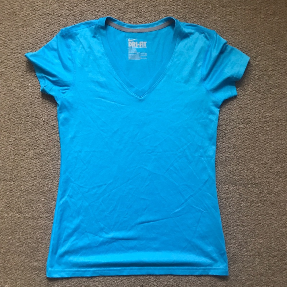 Nike dri fit workout top